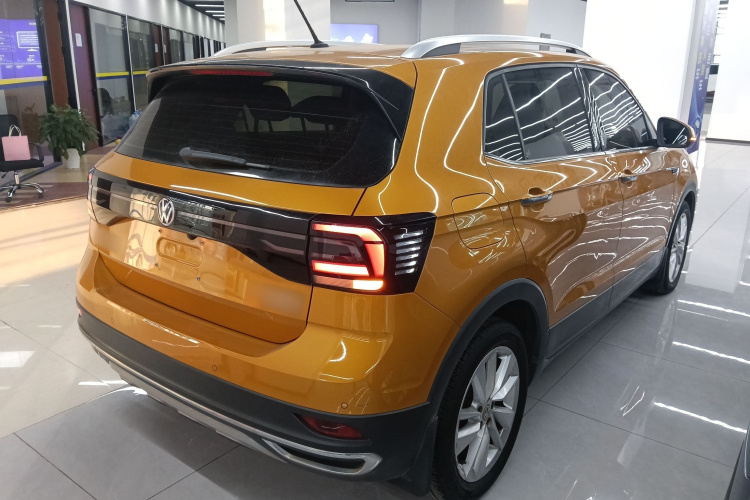 Volkswagen T-Cross 2019 car image #7