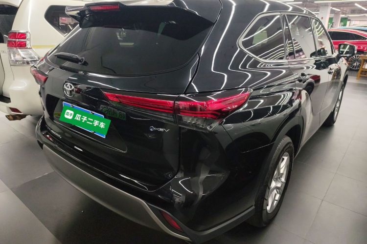 Toyota Highlander 2025 car image #7