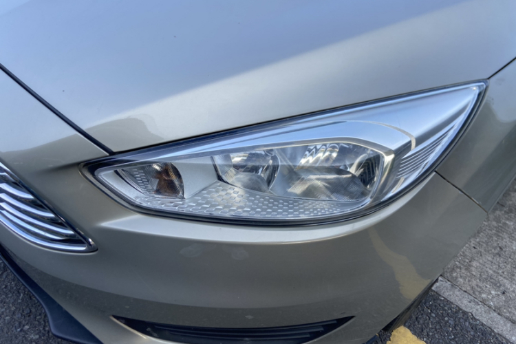 Ford Focus 2018 car image #7