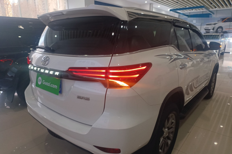 Toyota Fortuner 2019 #7 Toyota Fortuner 2019 car image #7