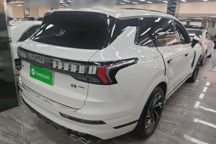 Lynk & Co 09 EM-P 2022 car image #7