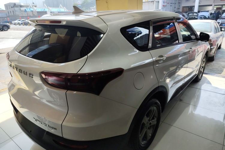 X70M 2020 car image #7