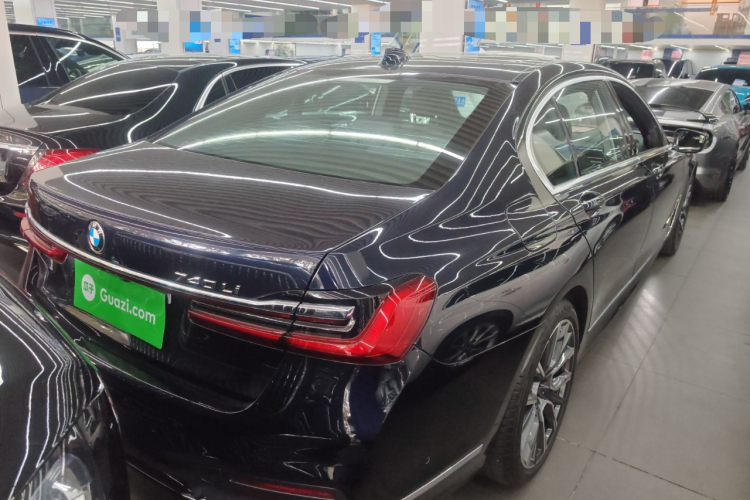 BMW 7 Series 2019 car image #7