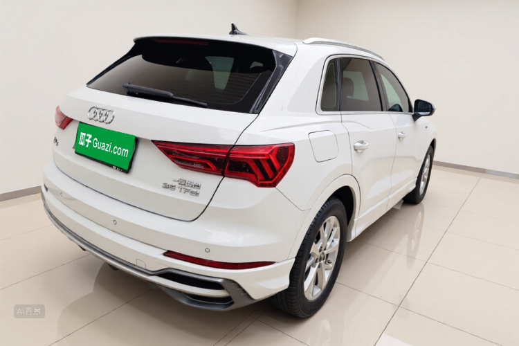Audi Q3 2020 car image #7