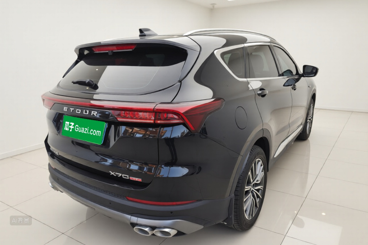 X70 PLUS 2023 #7 X70 PLUS 2023 car image #7