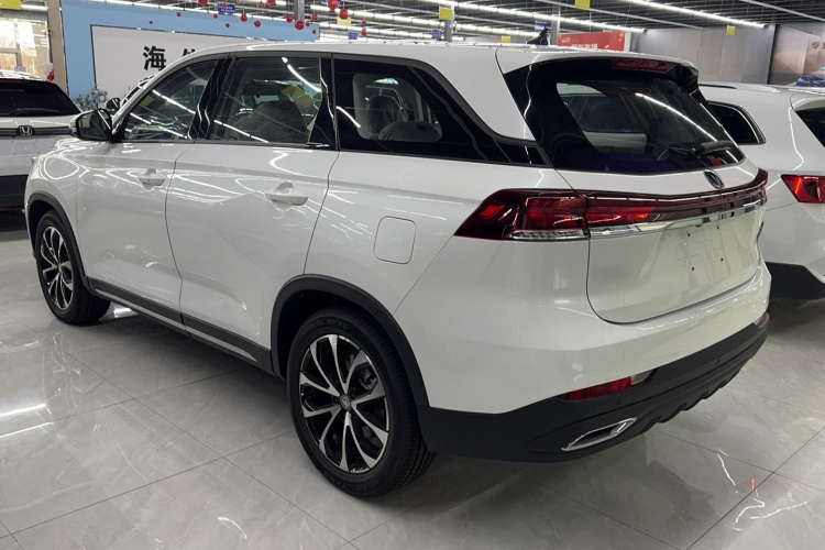 Changan X7 PLUS imagem de carro #7