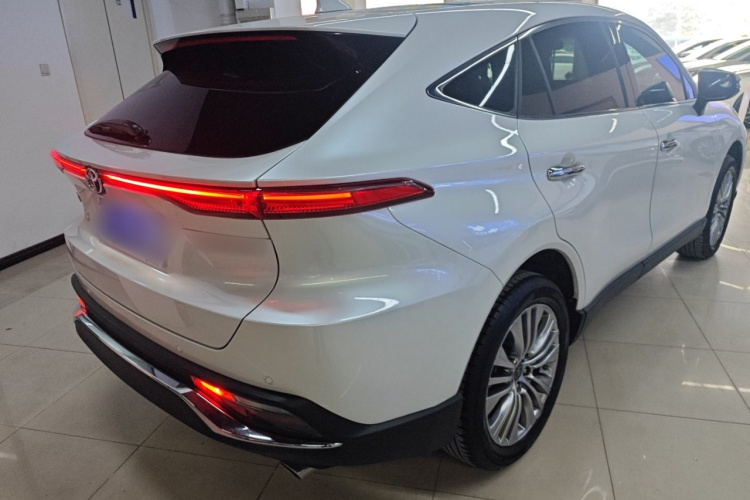Toyota Harrier 2023 immagine di auto #7