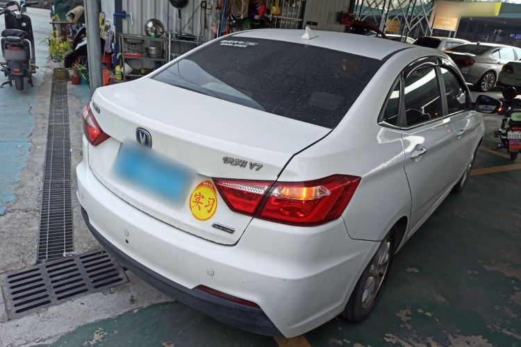 Changan Alsvin V7 2015 car image #7