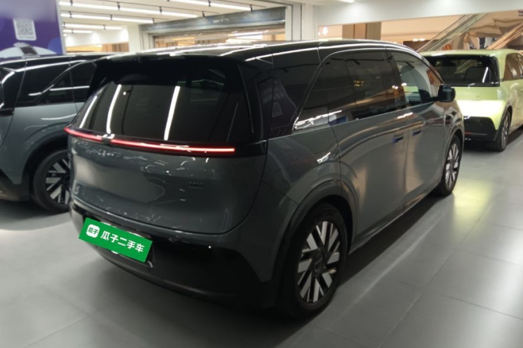 极氪 极氪MIX 2024 汽车图片 #7