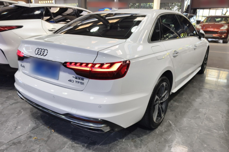 Audi A4L 2021 car image #7
