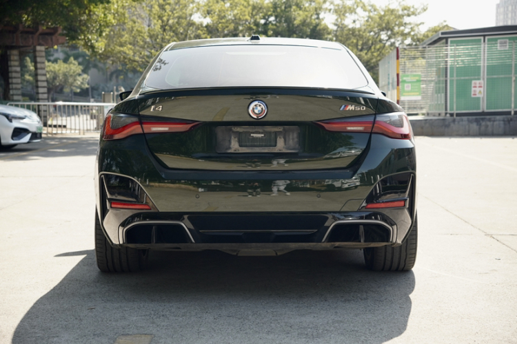 BMW i4 2023 image de voiture #7