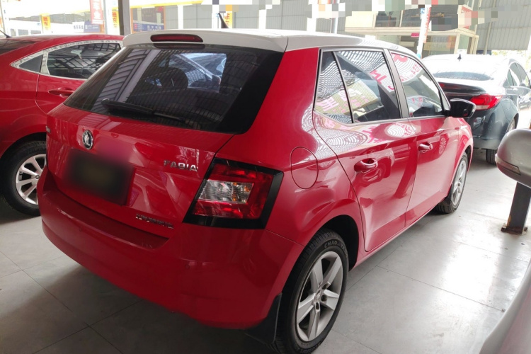 Skoda Fabia 2017 car image #7