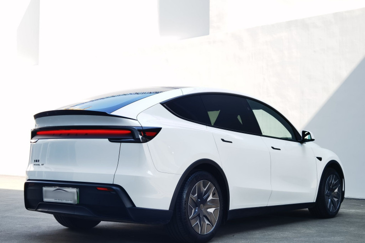 特斯拉 Model Y L 2025 汽车图片 #7