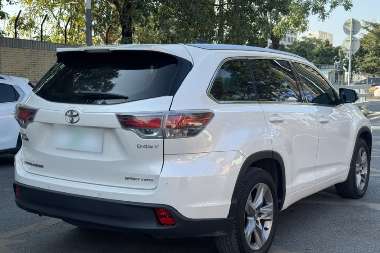 Toyota Highlander 2017 car image #7