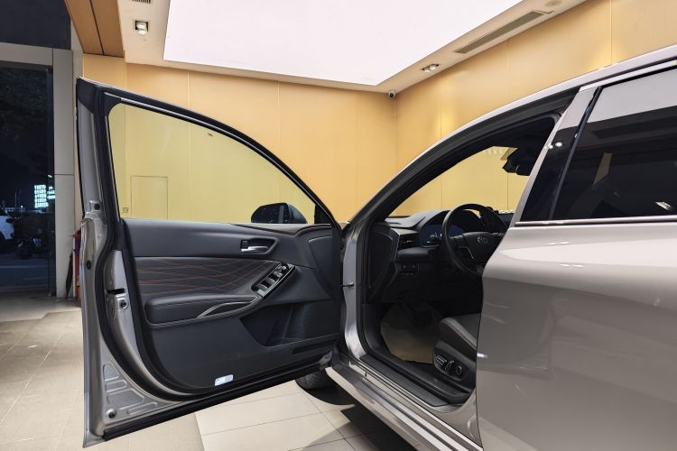 Toyota Avalon 2024 car image #7