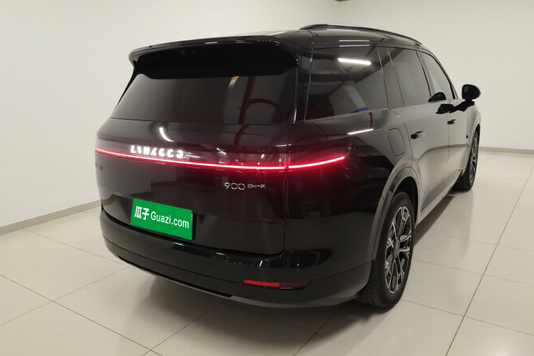 Lynk & Co 900 2025 #7 Lynk & Co 900 2025 car image #7
