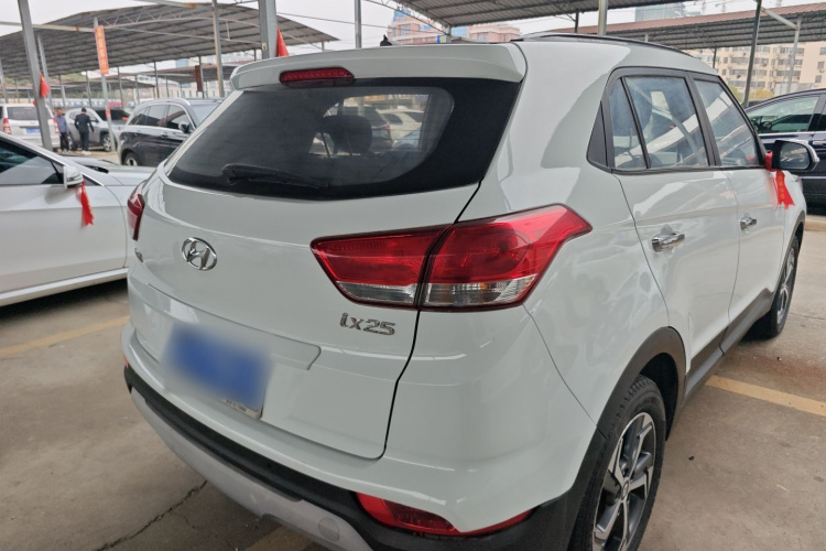 Hyundai ix25 2018 #7 Hyundai ix25 2018 car image #7