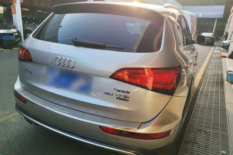 Audi Q5 2017 car image #7