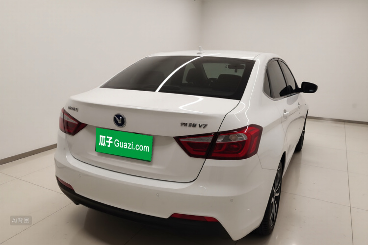 Changan Alsvin V7 2017 car image #7