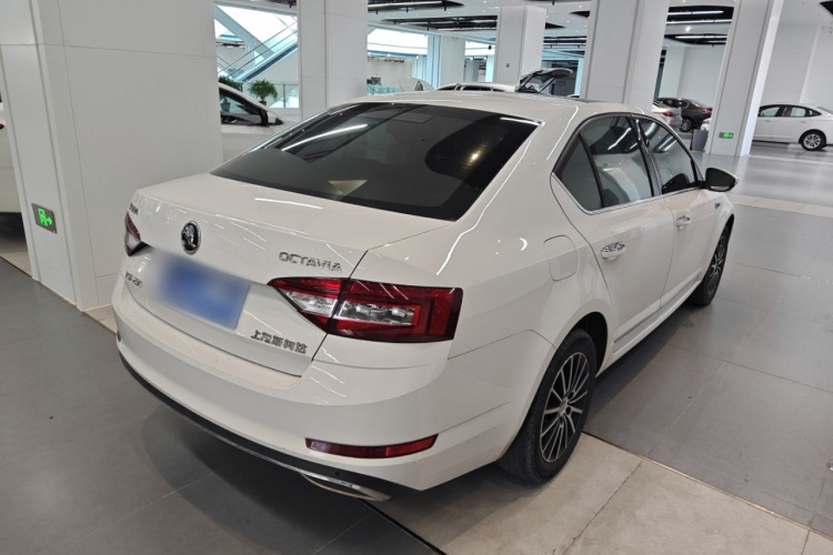 Skoda Octavia 2018 #7 Skoda Octavia 2018 car image #7