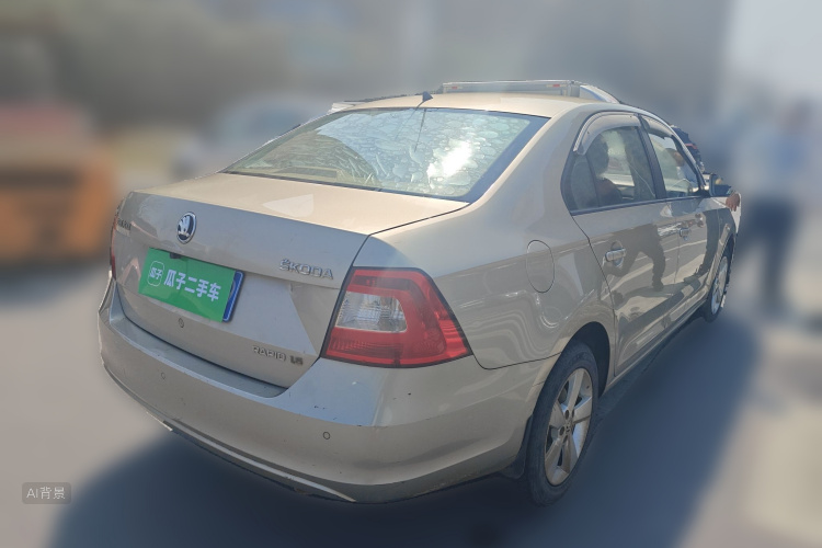 Skoda Rapid 2014 immagine di auto #7