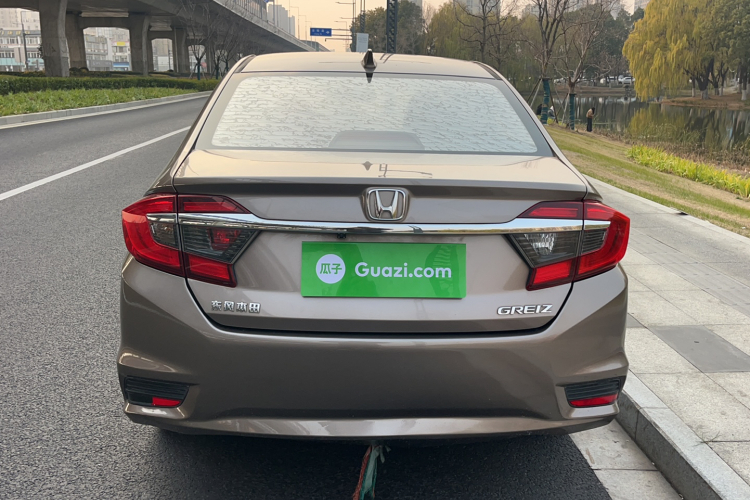 Honda Greiz 2015 car image #7