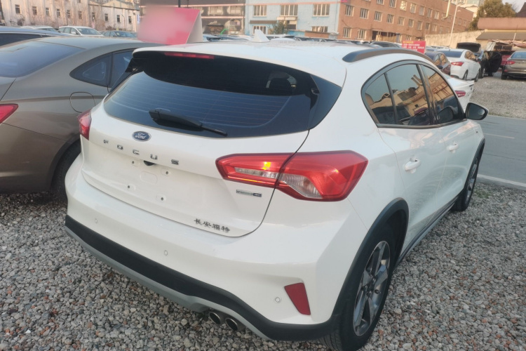 Ford Focus Active 2020 صورة سيارة #7