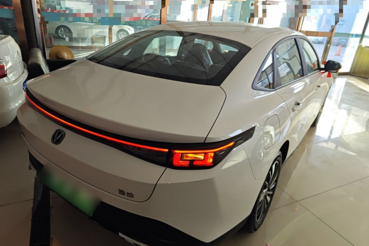 Changan EadoPHEV 2025 imagem de carro #7