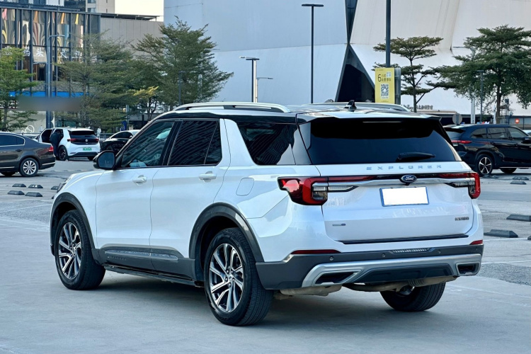 Ford Explorer 2022 car image #7