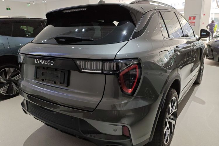 Lynk & Co 01 EM-P 2022 #7 Lynk & Co 01 EM-P 2022 car image #7