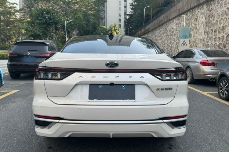 Ford Mondeo 2024 #7 Ford Mondeo 2024 car image #7