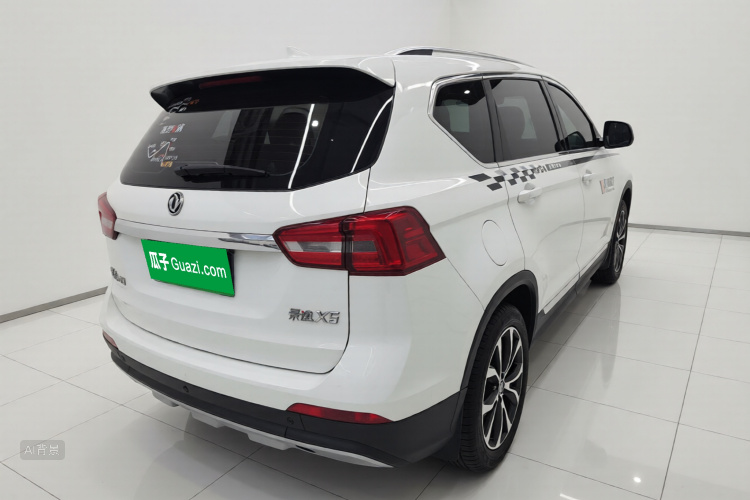 Forthing JOYEAR X5 2017 car image #7