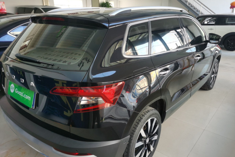 Skoda Karoq 2020 car image #7