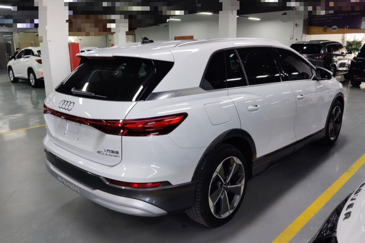 Audi Q5 e-tron 2023 #7 Audi Q5 e-tron 2023 immagine di auto #7