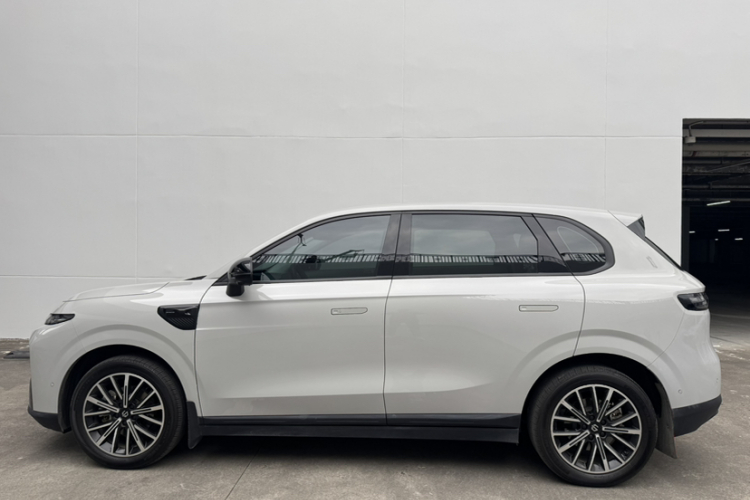 零跑汽车 零跑B10 2025 汽车图片 #7