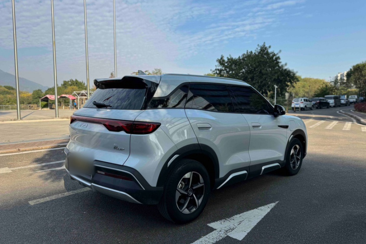 BYD YuanUP 2024 #7 BYD YuanUP 2024 car image #7