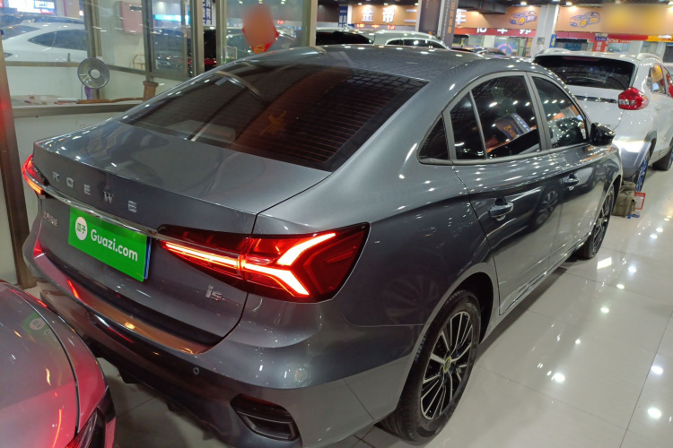 Roewe i5 2021 #7 Roewe i5 2021 car image #7