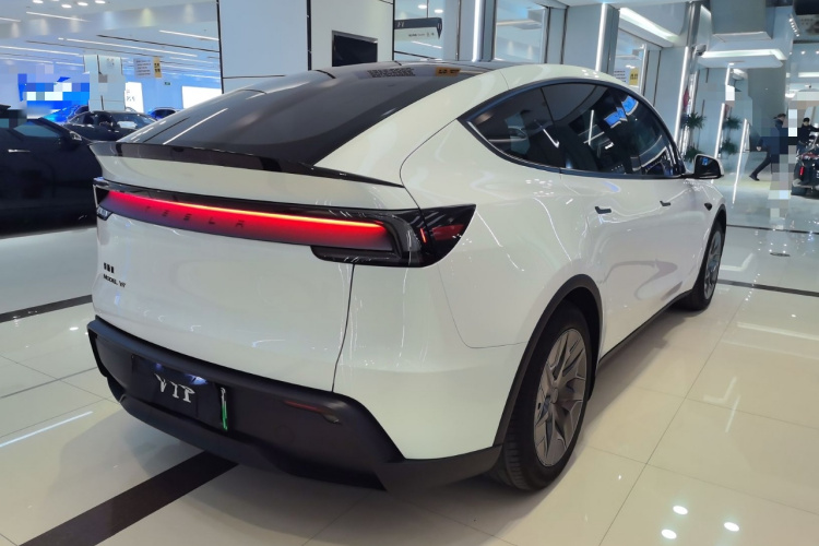 特斯拉 Model Y L 2025 汽车图片 #7