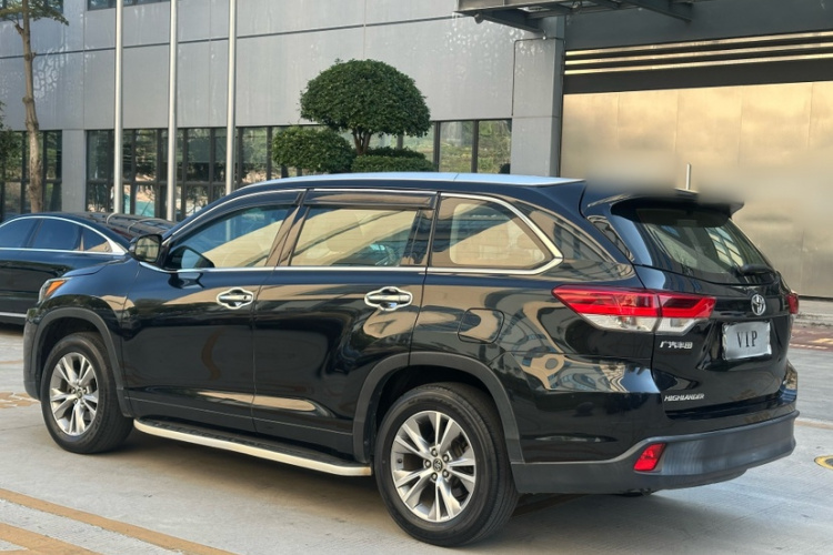Toyota Highlander 2020 car image #7