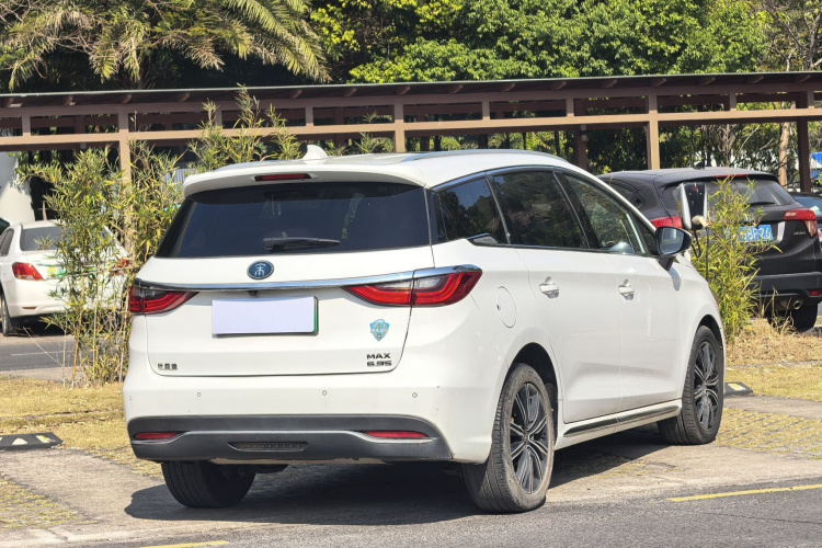 BYD 2019 #7 BYD 2019 car image #7