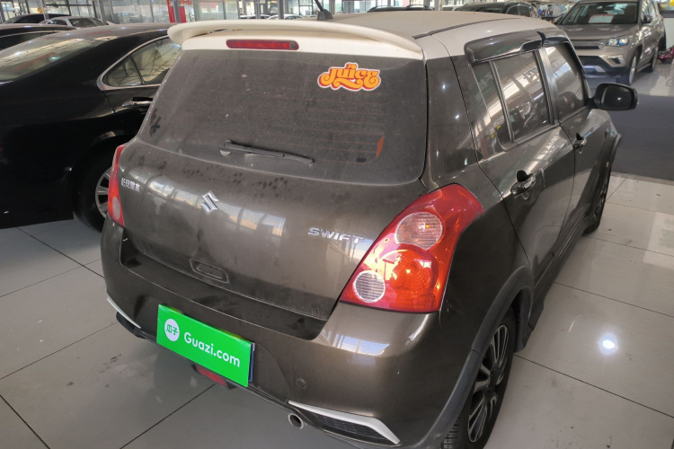 Suzuki Swift 2017 car image #7