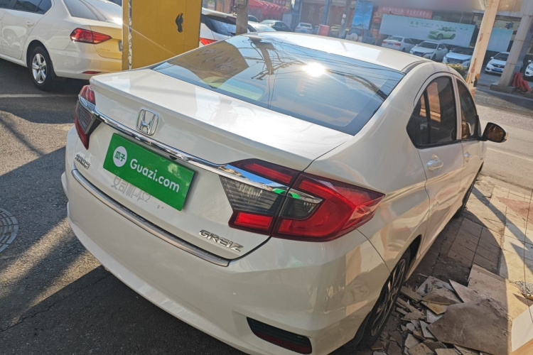 Honda Greiz 2017 صورة سيارة #7