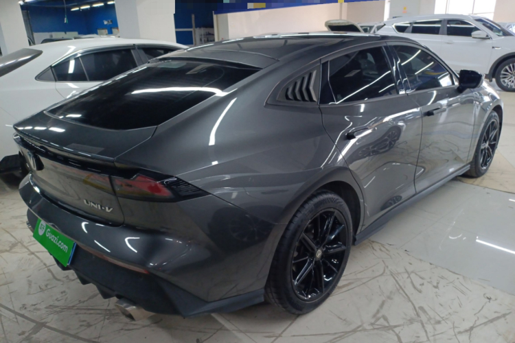 Changan UNI-V 2023 car image #7