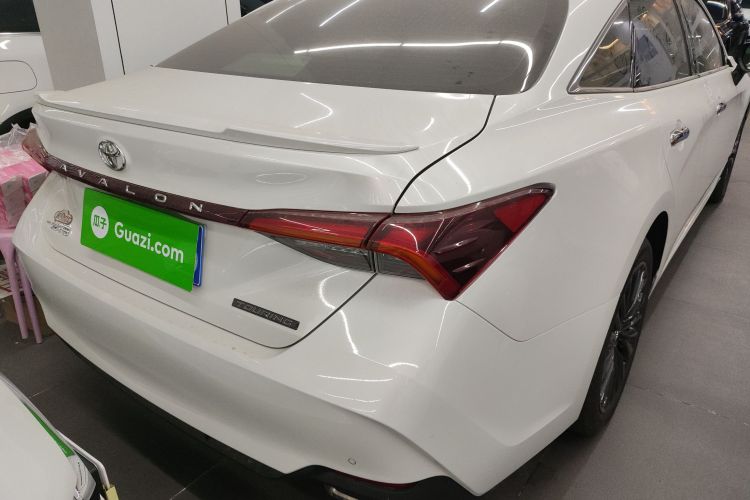 Toyota Avalon 2021 car image #7