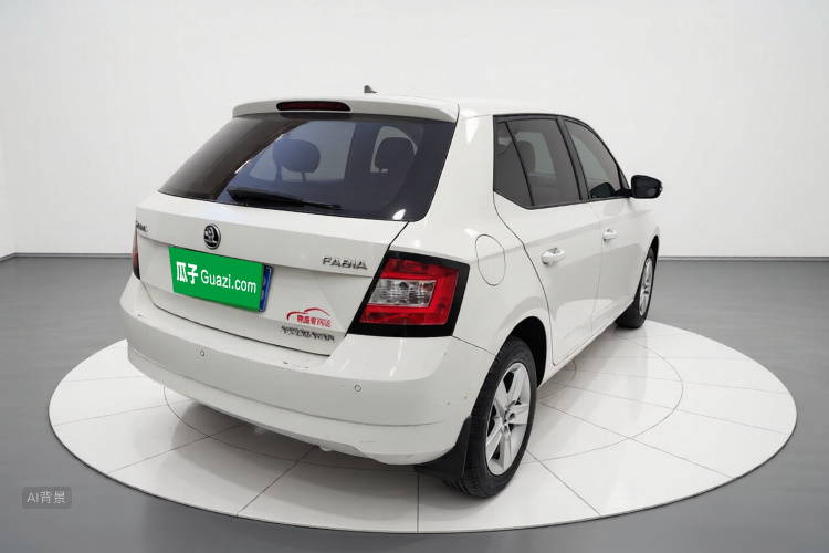 Skoda Fabia 2017 car image #7