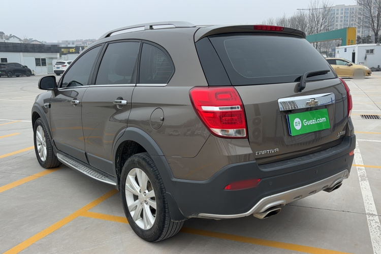 Chevrolet Captiva 2017 image de voiture #7