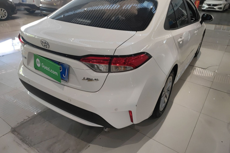 2022 car image #7