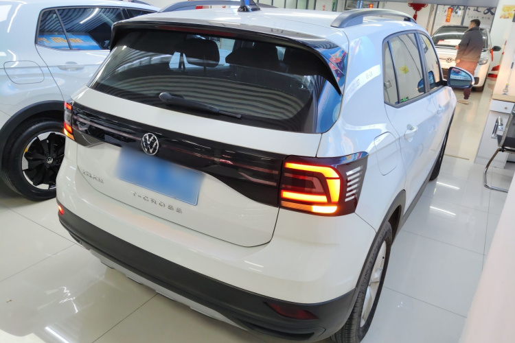 Volkswagen T-Cross 2023 #7 Volkswagen T-Cross 2023 car image #7