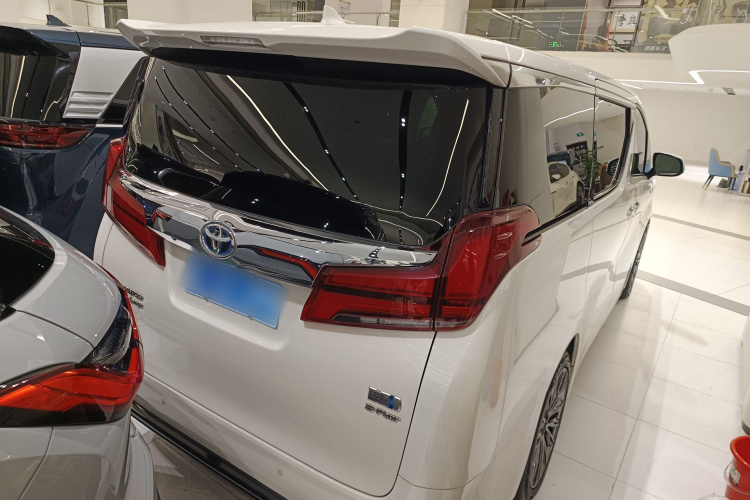 Toyota Alphard 2022 immagine di auto #7