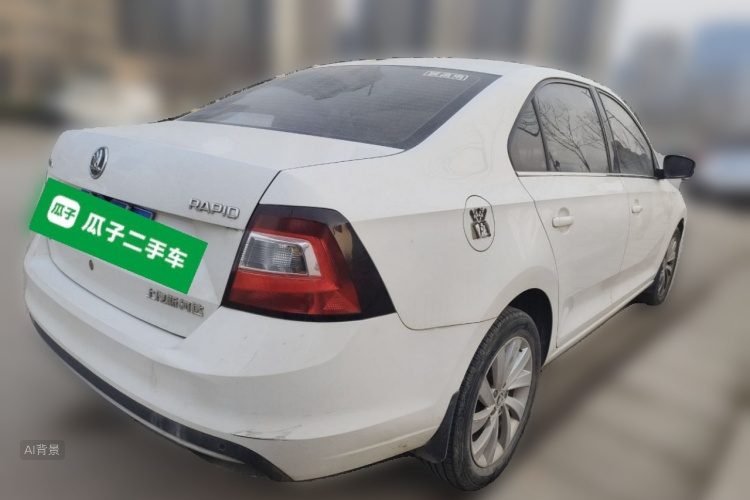 Skoda Rapid 2018 car image #7